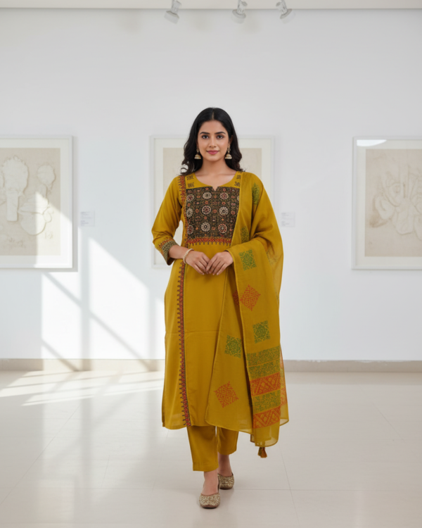Dhabu Square Neck | Yellow